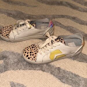 Dolce Vita Sneakers